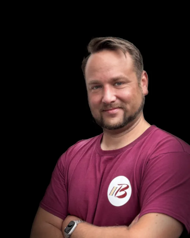 Marvin Bedenknecht, Maler- und Lackierermeister und Gründer von Bedenknecht Malerbetrieb in Itzehoe
